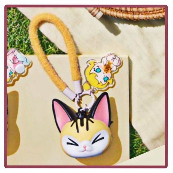 Pop Mart Baby Molly & Baby Tabby Series - Squishy Charm Blind Box - Sneak a Bite - Picture 6 of 16